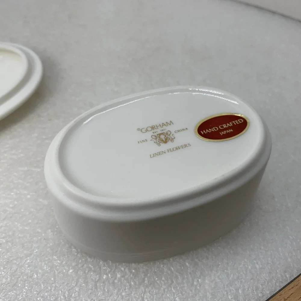 Vintage Gorham Fine‎ China Oval Leaf Floral Trinket Box White Porcelain Relieved